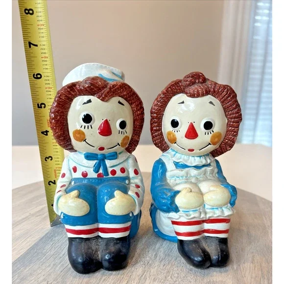 Vintage Raggedy Ann & Andy Ceramic Figurines Blue Outfit Sitting Pair Collectibl - Picture 5 of 5